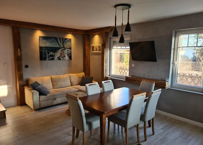 Nowecin Nyaraló Łeba